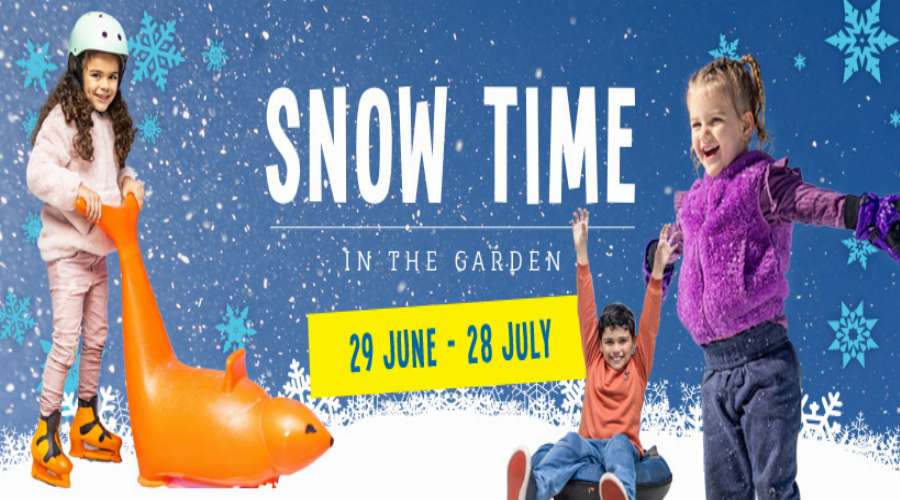 Hunter Valley Gardens - Snow Time in the Garden